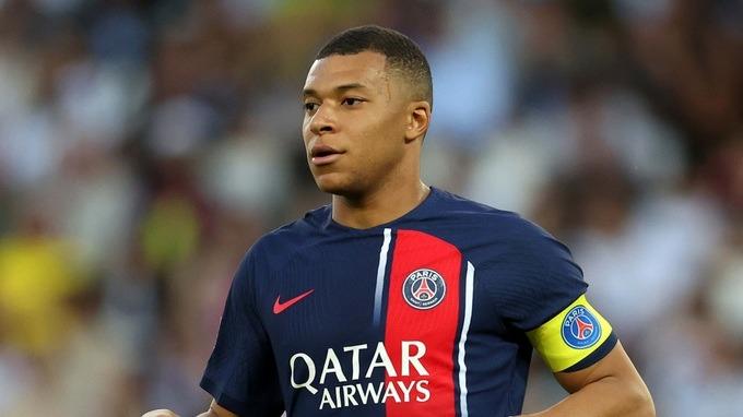 Động thái vô cùng bất ngờ của Kylian Mbappe giữa xung đột với PSG-2