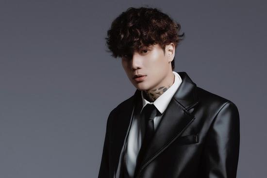 Hiện tượng gây bão mạng xã hội Dickson là ai?