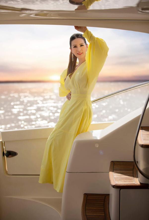 Tuổi U50 nhưng sắc vóc hoa hậu Thu Hoài vừa ly hôn chồng trẻ vẫn nuột khó tin-9