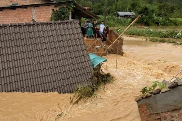 Mưa lũ, sạt lở ở các tỉnh miền núi phía Bắc làm 7 người thiệt mạng-2