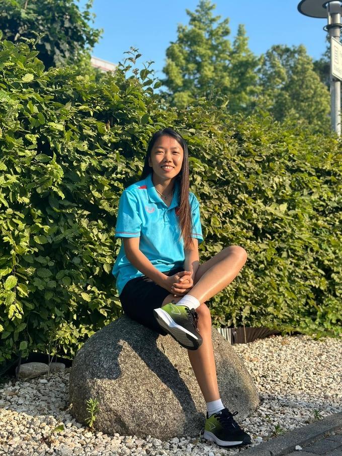 Gu thời trang đời thường sành điệu của tuyển bóng đá nữ Việt Nam-1