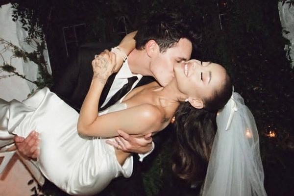 Ariana Grande vướng nghi vấn hẹn hò, chồng trẻ nỗ lực cứu vớt hôn nhân-6