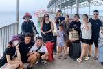 Du khách Trung Quốc đổ xô đến Hỏa Diệm Sơn để trải nghiệm cái nóng chưa từng có-1