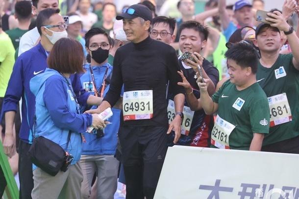 Châu Nhuận Phát: Có thể tôi sẽ chết khi đang chạy-4