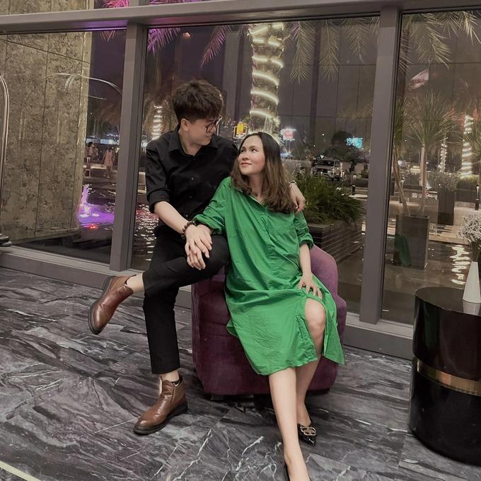 Cô dâu hóa chú rể từng gây sốt mạng ở TPHCM cùng vợ đón con đầu lòng-2