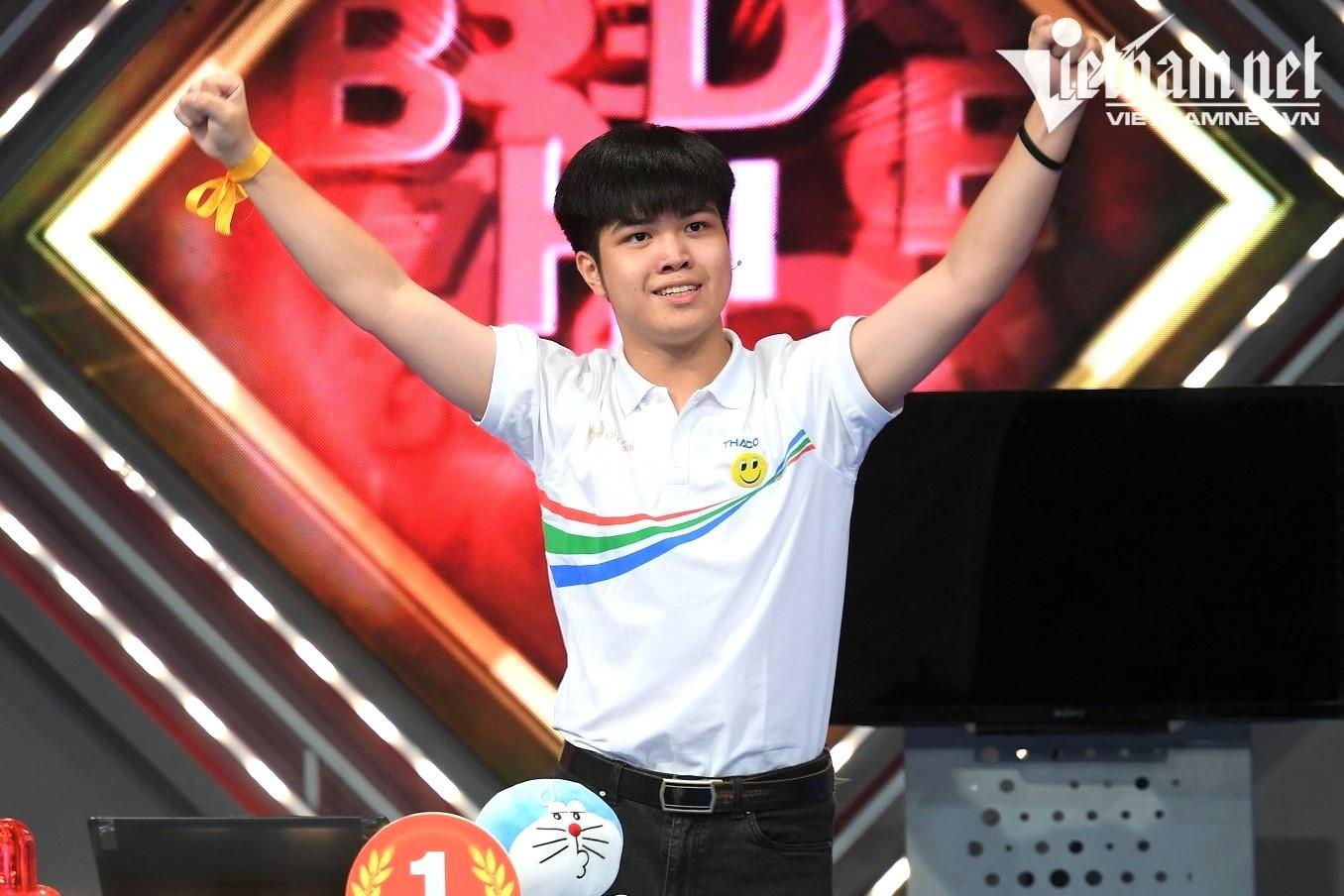 Quán quân Olympia Đặng Lê Nguyên Vũ là thủ khoa khối A1 tỉnh Thái Bình-2