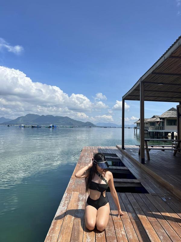 Sắc vóc em dâu Hoa hậu Jennifer Phạm: Nghiện trang phục sexy nhờ body săn chắc-4