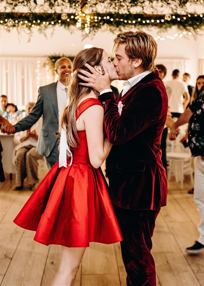 3 bộ váy cưới đẹp nao lòng của cựu thiên thần Victorias Secret-7