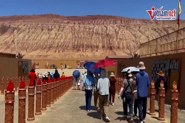 Ác mộng ngày hè tại Hy Lạp: Hàng nghìn người vạ vật, chờ được giải cứu khỏi thảm họa-11