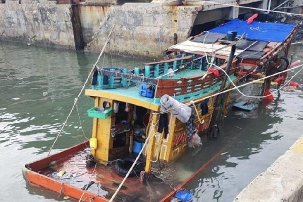 Hàng xóm bàng hoàng kể lại giây phút xe tải lao vào nhà dân làm 2 người tử vong-5