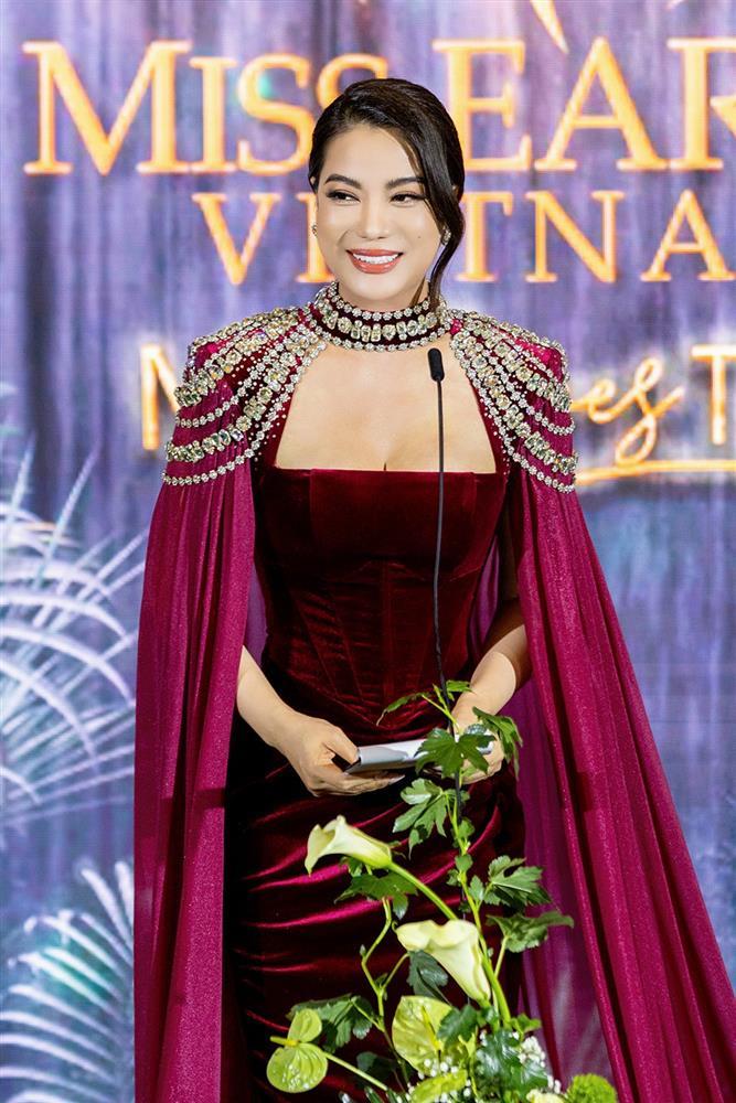 Đương kim Miss Earth diện áo dài đọ sắc cùng dàn mỹ nhân Việt-8