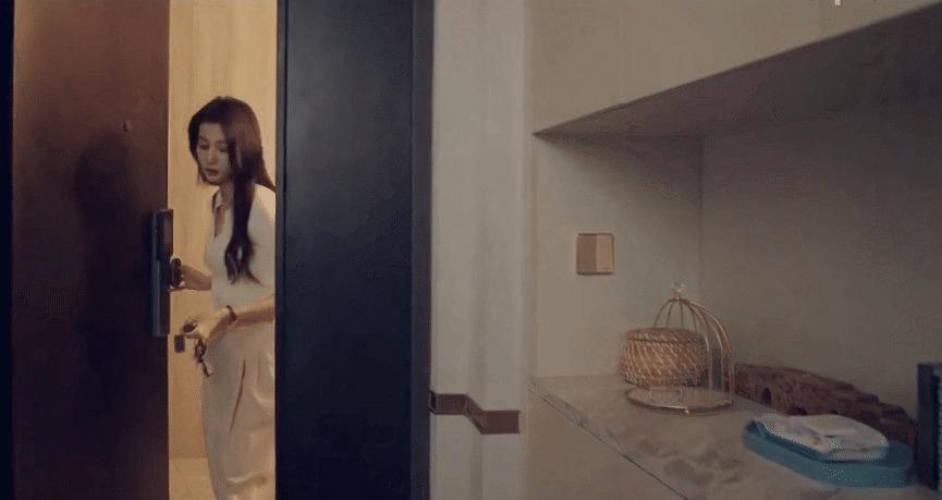 Tham khảo style của nữ chính Vương Sở Nhiên cho phong cách công sở tuổi 30-5