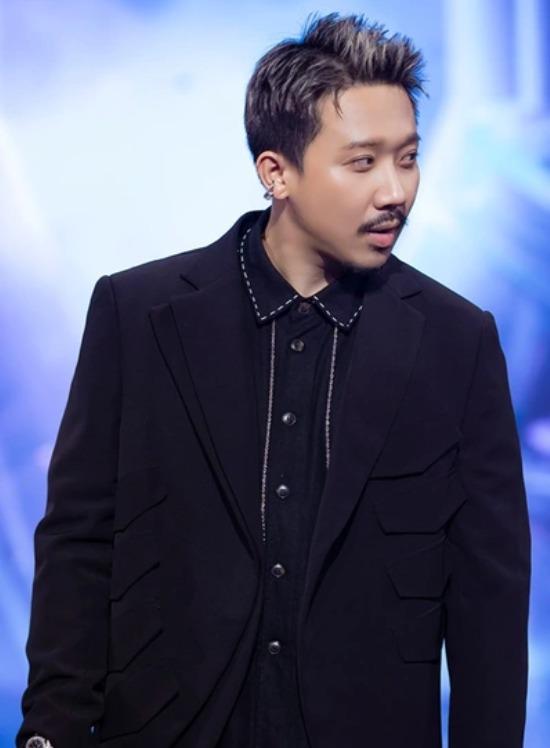 Trấn Thành tình cảm bên Hari Won, tiết lộ thay đổi 2 điểm trên gương mặt-2