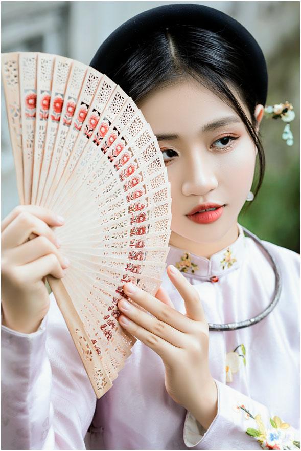 Mẫu nhí Đặng Minh Anh cuốn hút với trang phục truyền thống-5