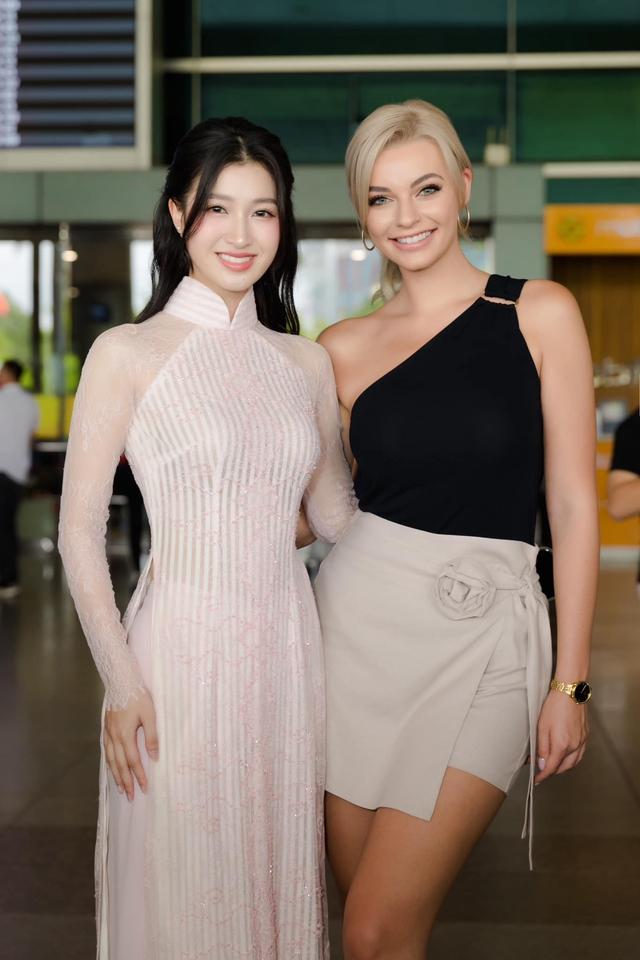 Đương kim Hoa hậu Thế giới trở lại Việt Nam, lép vế so với Bảo Ngọc ở một chi tiết-6