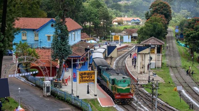 Chuyến tàu chạy chậm nhất Ấn Độ nhưng sao nhiều du khách vẫn bỏ tiền trải nghiệm?-1