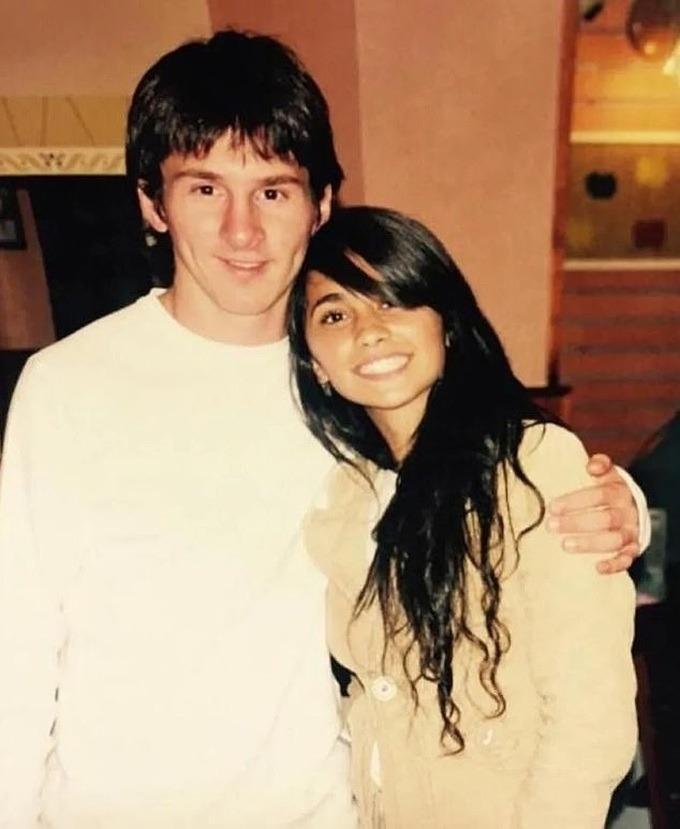 Vợ Messi gây sốt với fan Mỹ, được khen người phụ nữ đẹp nhất thế giới-5