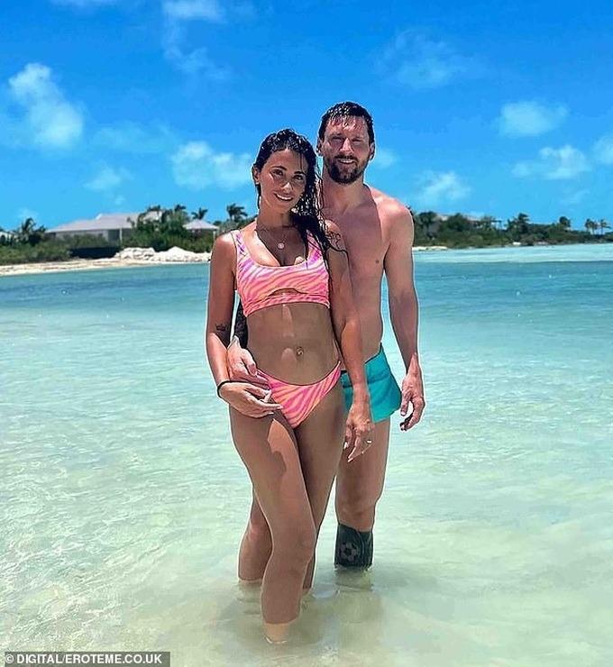 Vợ Messi gây sốt với fan Mỹ, được khen người phụ nữ đẹp nhất thế giới-7