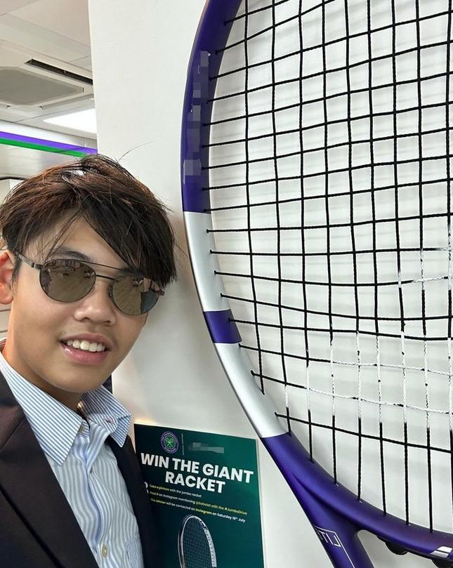 Diện mạo con trai 12 tuổi của Hoa hậu đẹp nhất Hong Kong gây bàn tán-2