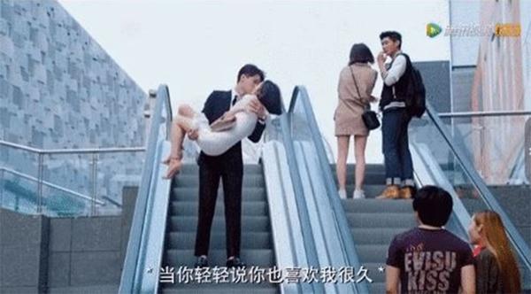 Bản sao Lưu Diệc Phi có cảnh hôn thô bạo khiến dân mạng Trung Quốc dậy sóng-6