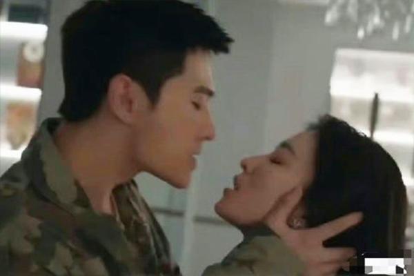 ‘Minh tinh không tuổi’ Lưu Hiểu Khánh: Vinh quang, phá sản và ngồi tù-10