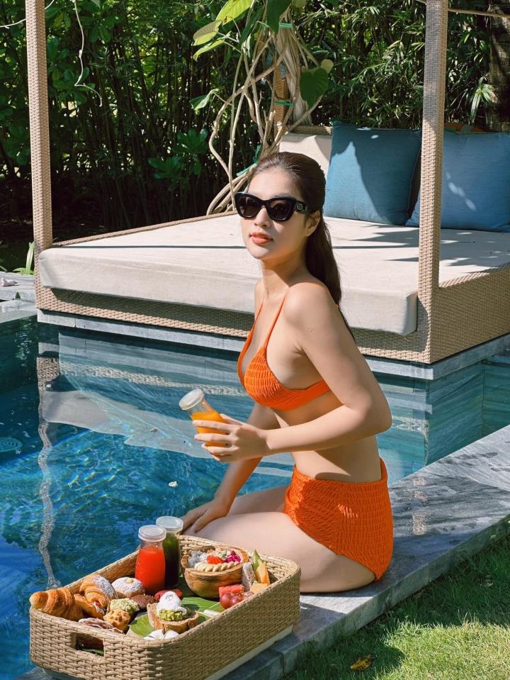 Từng bị chê bai về ngoại hình, Hoa hậu Thiên Ân tự tin diện bikini khoe eo thon
