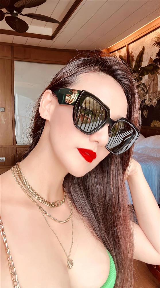 Lã Thanh Huyền diện bikini lạ mắt khiến dân tình đứng ngồi không yên-2