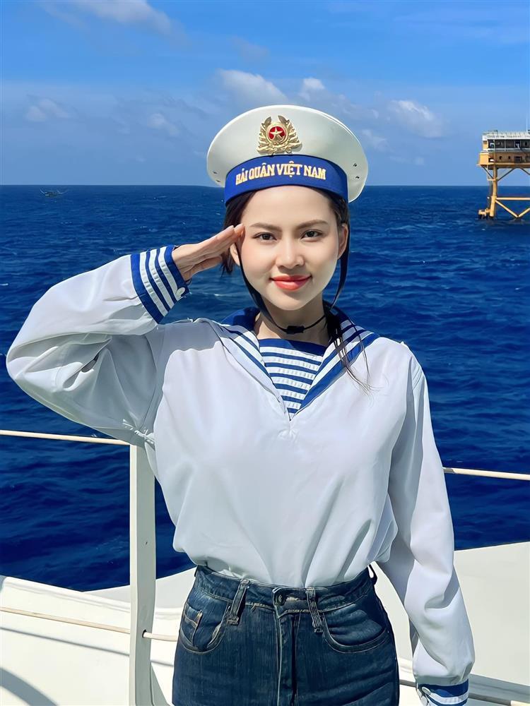 Màn flex làm giảng viên của Midu và khoe thành tích của sao Việt-5