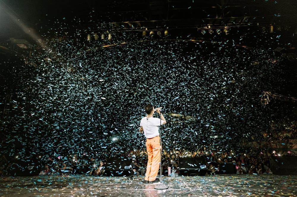 Màn flex làm giảng viên của Midu và khoe thành tích của sao Việt-8