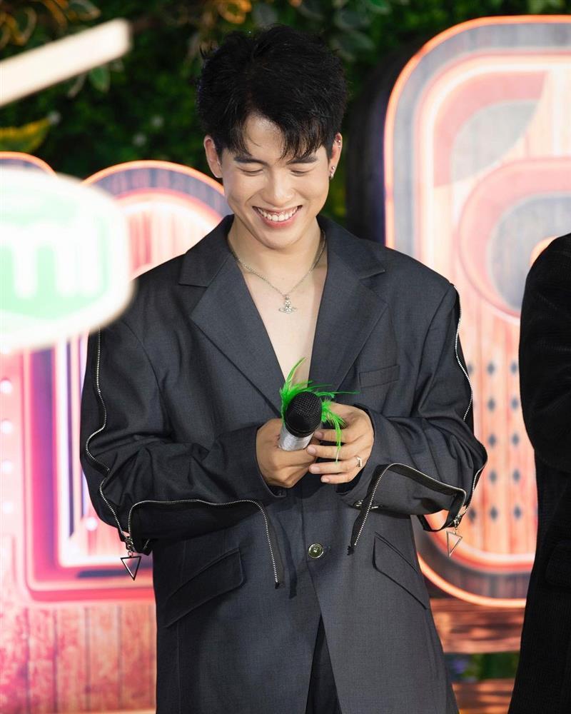 Màn flex làm giảng viên của Midu và khoe thành tích của sao Việt-9