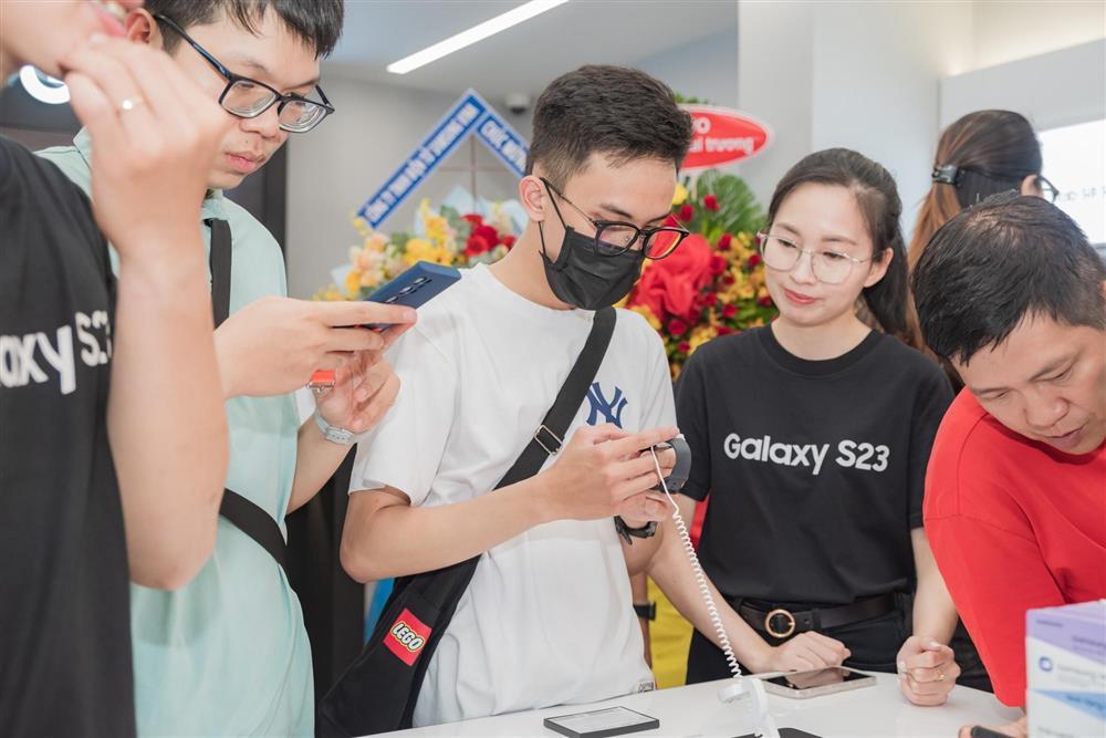 Khám phá không gian công nghệ tại cửa hàng trải nghiệm Samsung SamCenter thứ 30-4