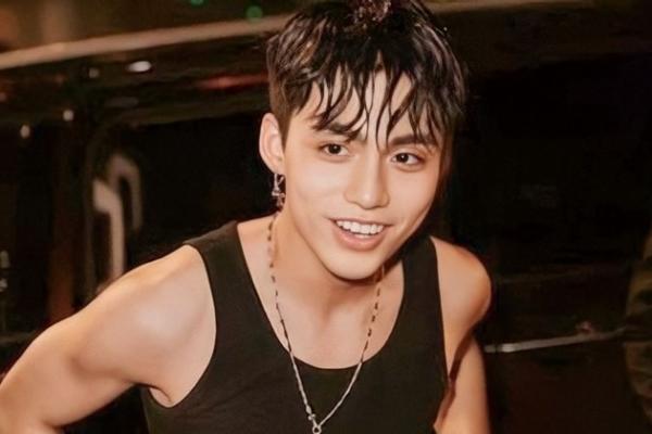 Hà Anh Tuấn vướng tranh cãi khi song ca cùng MONO-6