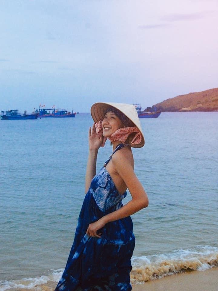 Hoa hậu cao 1m85 gợi ý đồ đi biển ngập màu xanh, triệt để khoe 3 vòng-8