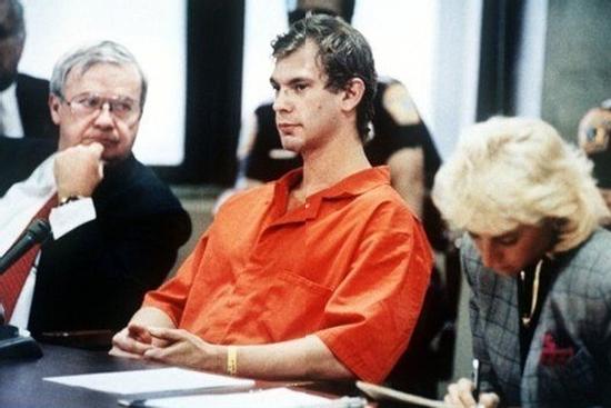 Gã đạo diễn trẻ mạo danh phụ nữ, giết người theo đúng kịch bản phim