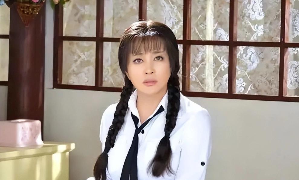 ‘Minh tinh không tuổi’ Lưu Hiểu Khánh: Vinh quang, phá sản và ngồi tù-4