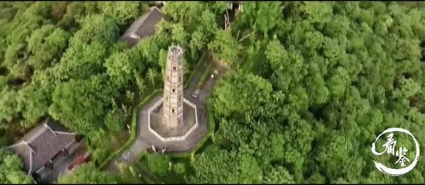 Tháp cổ chứa xá lị Phật, nghiêng hơn tháp Pisa vẫn đứng vững gần 1.000 năm-3