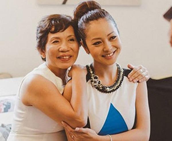Mẹ chồng Hoa hậu Jennifer Phạm: Doanh nhân quyền lực vẫn làm một việc bình dị vì con dâu-3