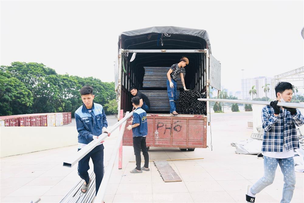 Sân khấu ở Mỹ Đình vẫn đang được dựng dù show BlackPink vướng tin bị hủy-7