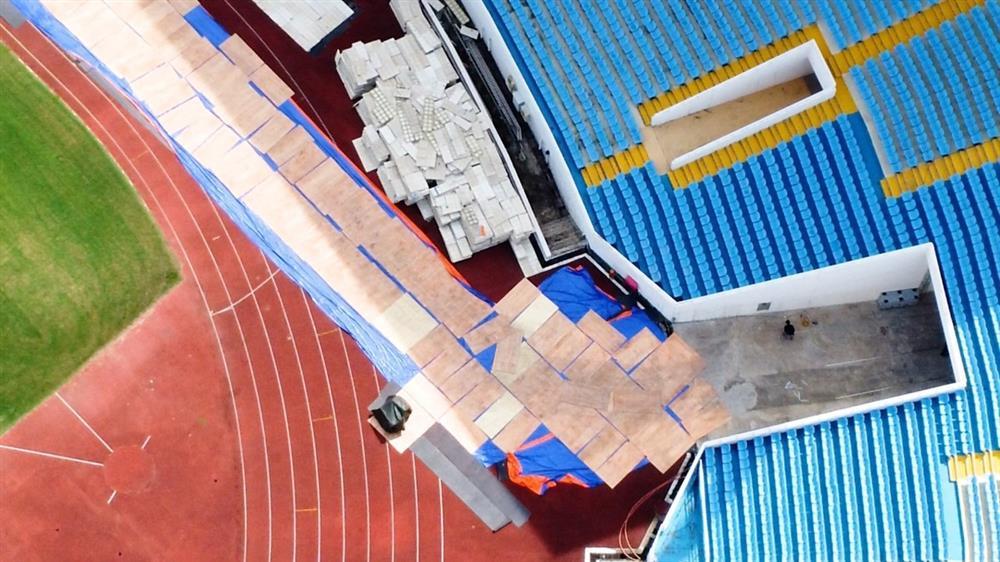 Sân khấu ở Mỹ Đình vẫn đang được dựng dù show BlackPink vướng tin bị hủy-11