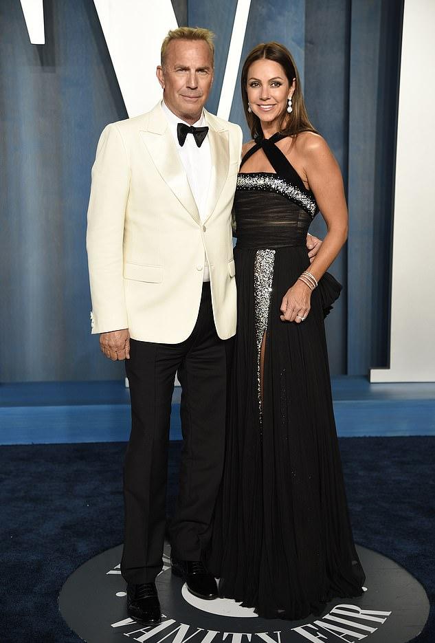 Tài tử Vệ Sĩ giành... nồi xoong với vợ cũ khi ly hôn-3