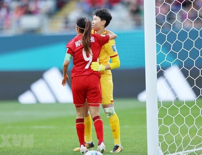 FIFA khen ngợi thủ môn Kim Thanh sau pha cản phá penalty thành công-3