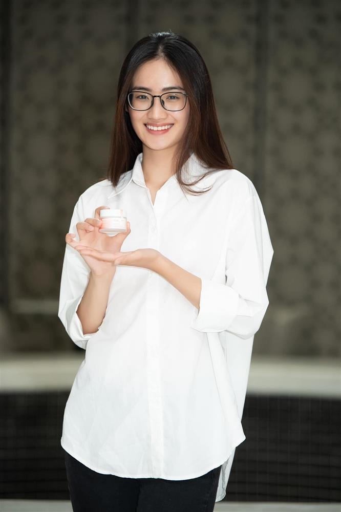 Biệt danh, học lực khủng của tân Hoa hậu Thế giới Việt Nam 2023 Ý Nhi-4