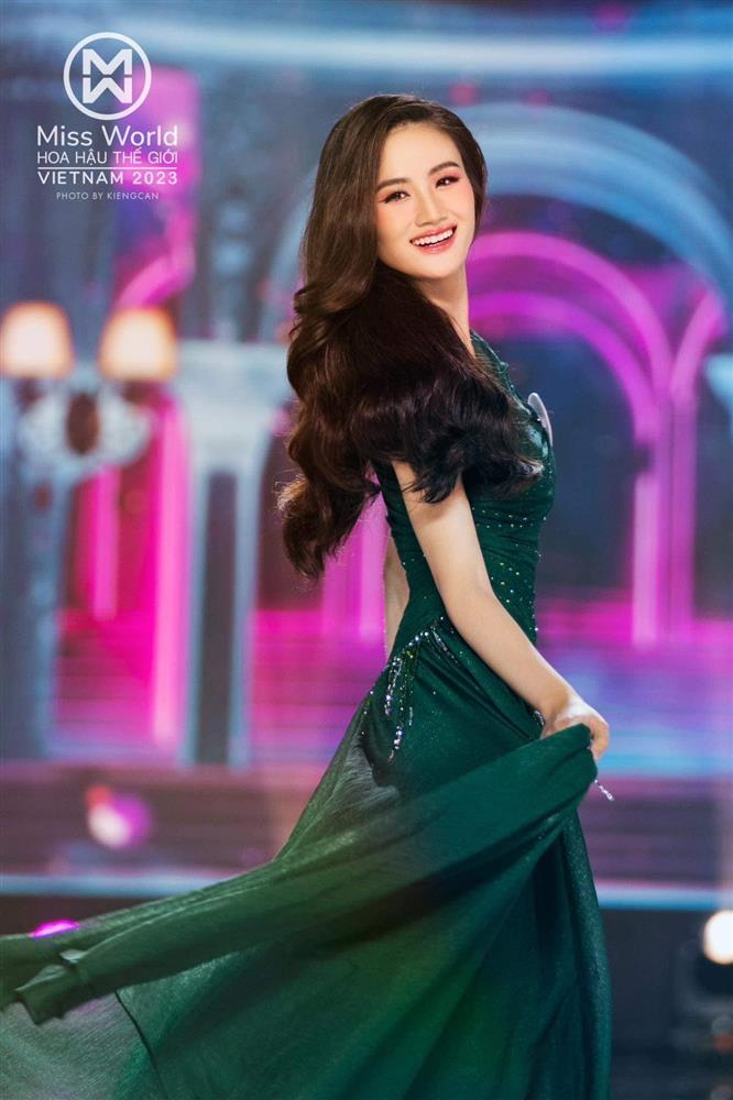 Biệt danh, học lực khủng của tân Hoa hậu Thế giới Việt Nam 2023 Ý Nhi-7
