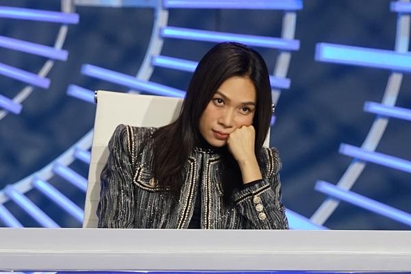 Vietnam Idol chơi chiêu nắn gân thí sinh-4