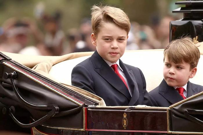 Vương phi Kate Middleton thức khuya làm một việc vào ngày sinh nhật 10 tuổi của con trai đầu-2