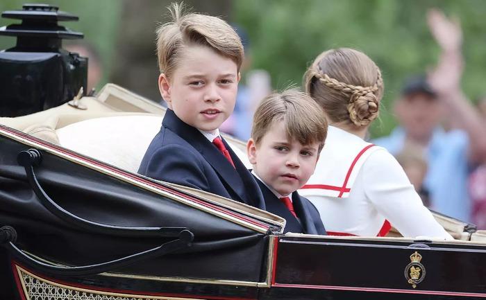 Vương phi Kate Middleton thức khuya làm một việc vào ngày sinh nhật 10 tuổi của con trai đầu-4