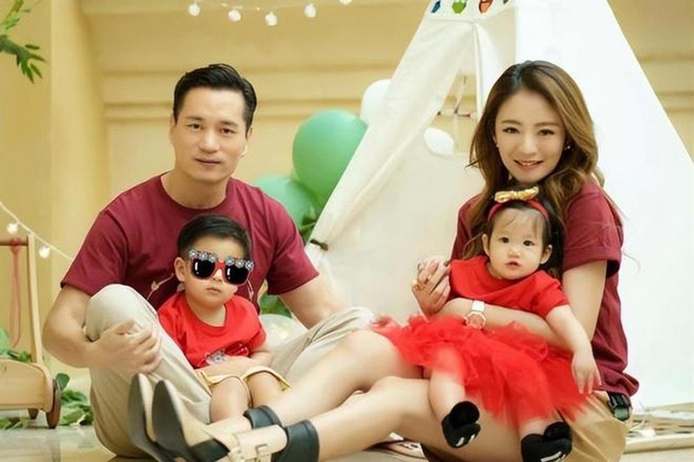 An Dĩ Hiên lộ diện gầy gò ở bệnh viện sau biến cố chồng tỷ phú bị bắt-5