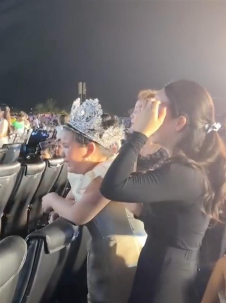 Em gái 10 tuổi của Hoa hậu Ý Nhi chia sẻ khéo léo và thông minh sau khi chị đăng quang-3