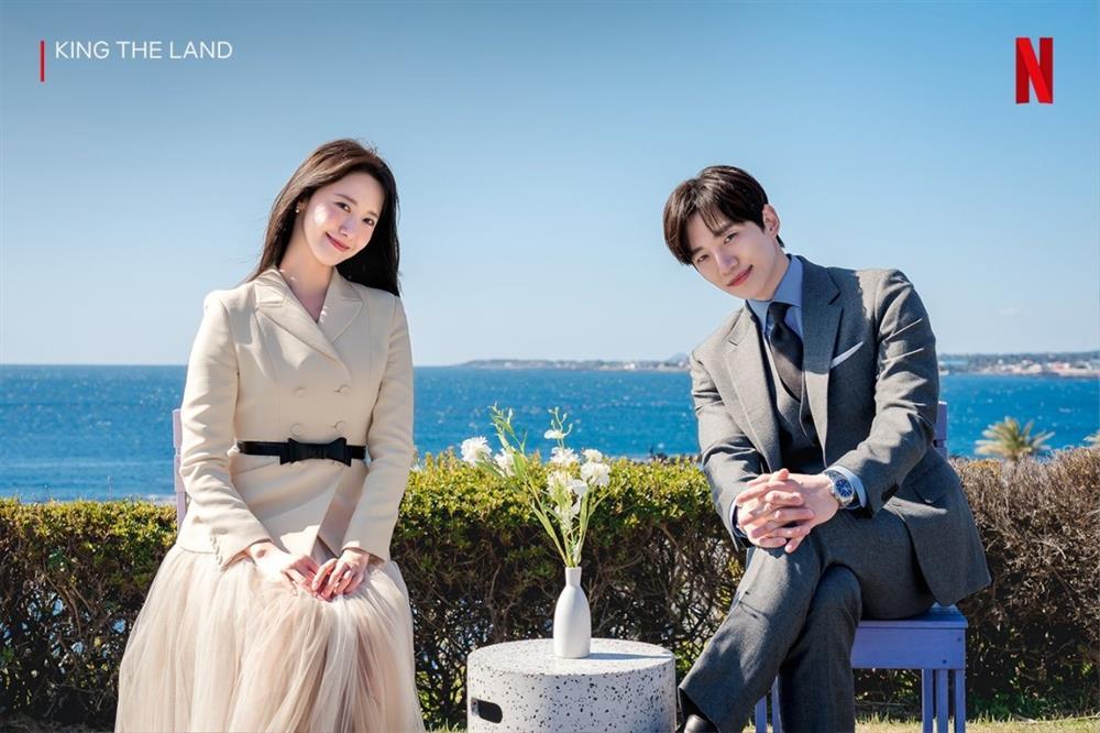 Nữ chính King the Land Lim Yoona giàu cỡ nào?-1