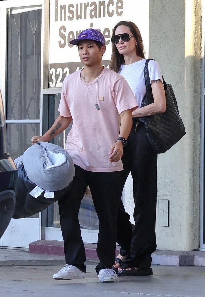 Con nuôi gốc Việt Pax Thiên là chỗ dựa tinh thần của Angelina Jolie-6